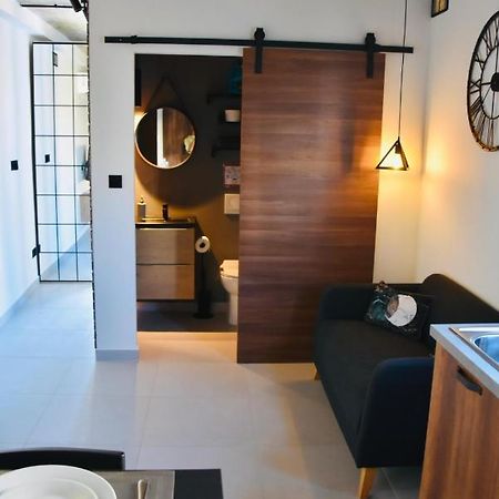 Chic Penthouse Industrial-Style Lejlighed Mosta Eksteriør billede