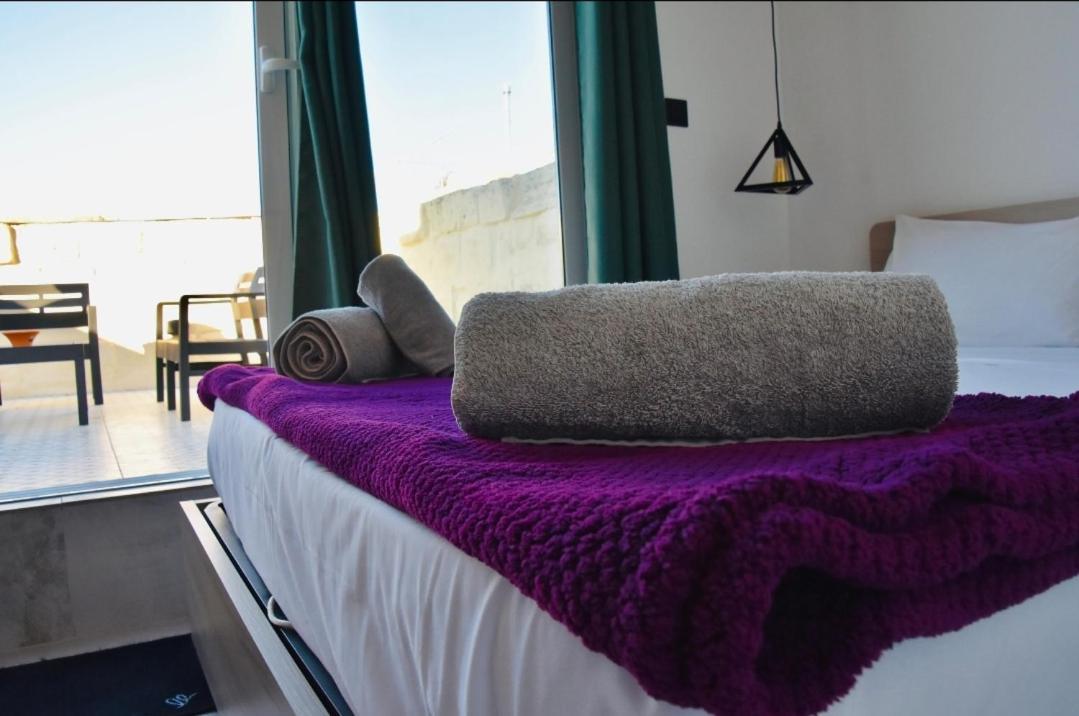 Chic Penthouse Industrial-Style Lejlighed Mosta Eksteriør billede
