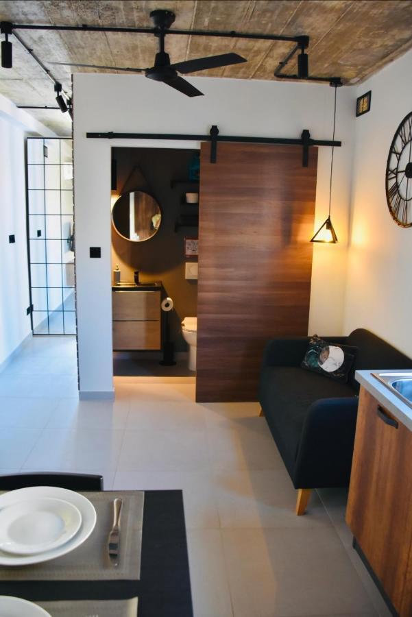 Chic Penthouse Industrial-Style Lejlighed Mosta Eksteriør billede